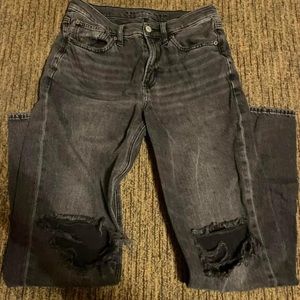 American Eagle Mom Jeans